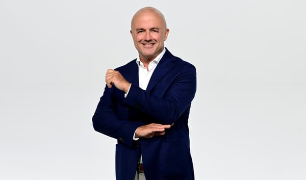 Dentro la notizia copertina del programma Dentro la notizia