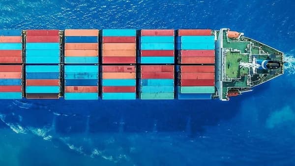 Mega shippers: Land, air and sea copertina del programma Mega shippers: Land, air and sea